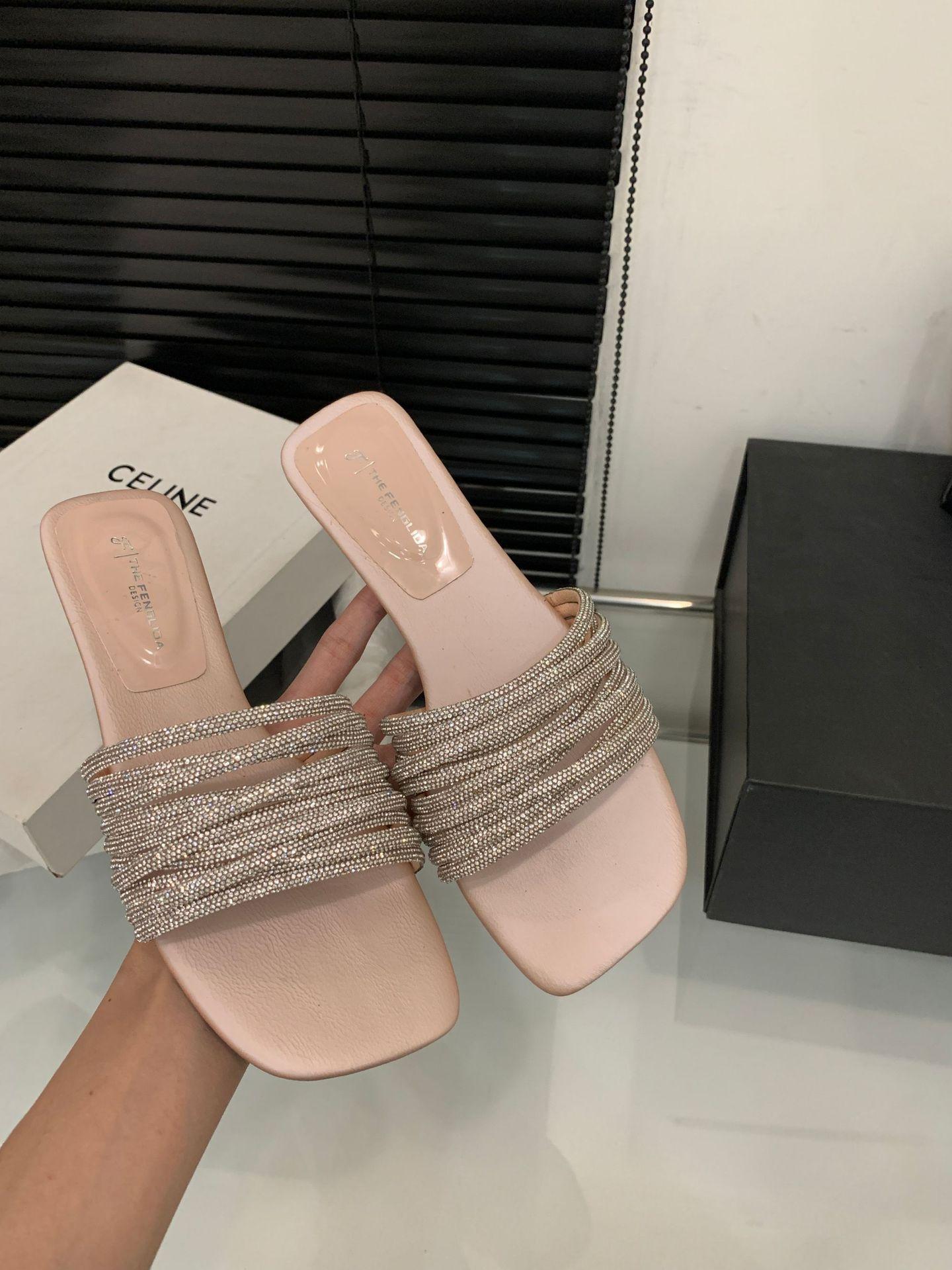 

French Rhinestone Open-Toed Cool Slippers Women Wear Summer Soft-Soled Slippers Flat Bottom 39