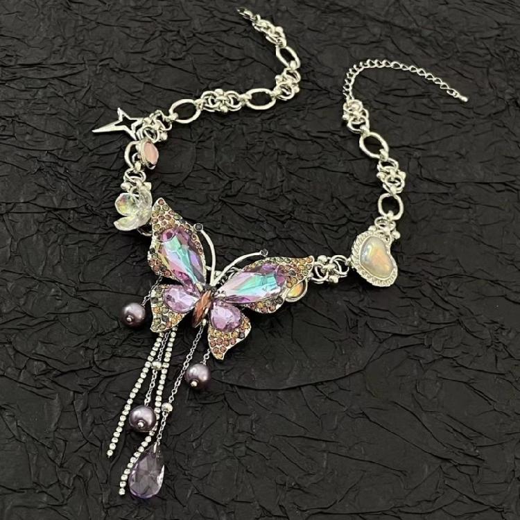 Handmade Crystal Embellished Butterfly Heart Pendant Necklace Adjustable Neckchain with Delicate Fringe Movement