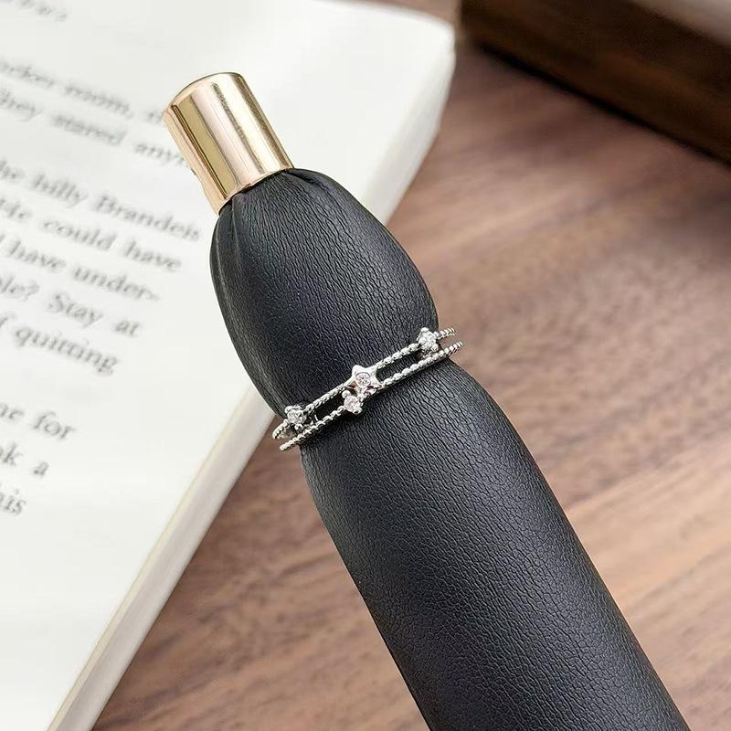 

Super Flash Slightly Inlaid With Diamond Key Opening Ring, Women S Cold Wind Niche Design Sense, Fashion Light Luxury Ring Tide Adjustable opening