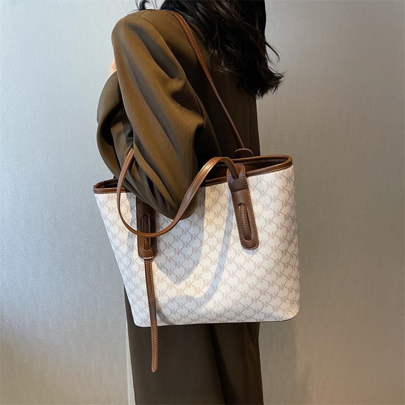 Retro Pu Tote Bag For Women With Large Capacity And Zipper Closure Perfect For Daily Use