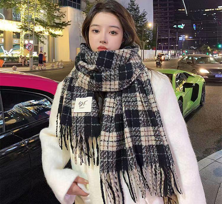 Plaid scarf women's winter high-end sense autumn and winter Korean version of the new imitation cashmere shawl thickened warm knitted scarf men