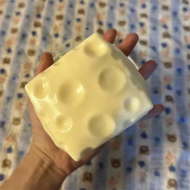 Obří Sýrová Kostka Mačkací Míček 7 cm Ultra Tenký Sýrový Moučný Míček Plastové Hnětací Hudební TPR Decompresní Hračka Dekorace Místnosti