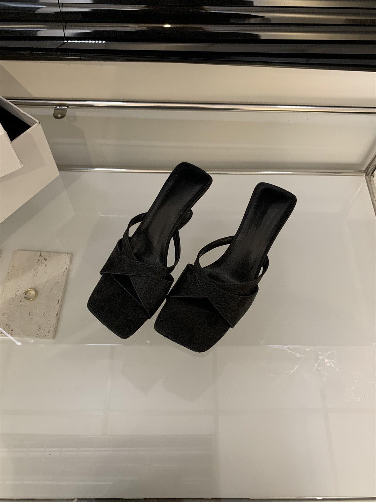 

Нишевые женские тапочки высокого класса женская летняя обувь новые высокие каблуки темперамент фея стиль толстый каблук сандалии 39 чёрный