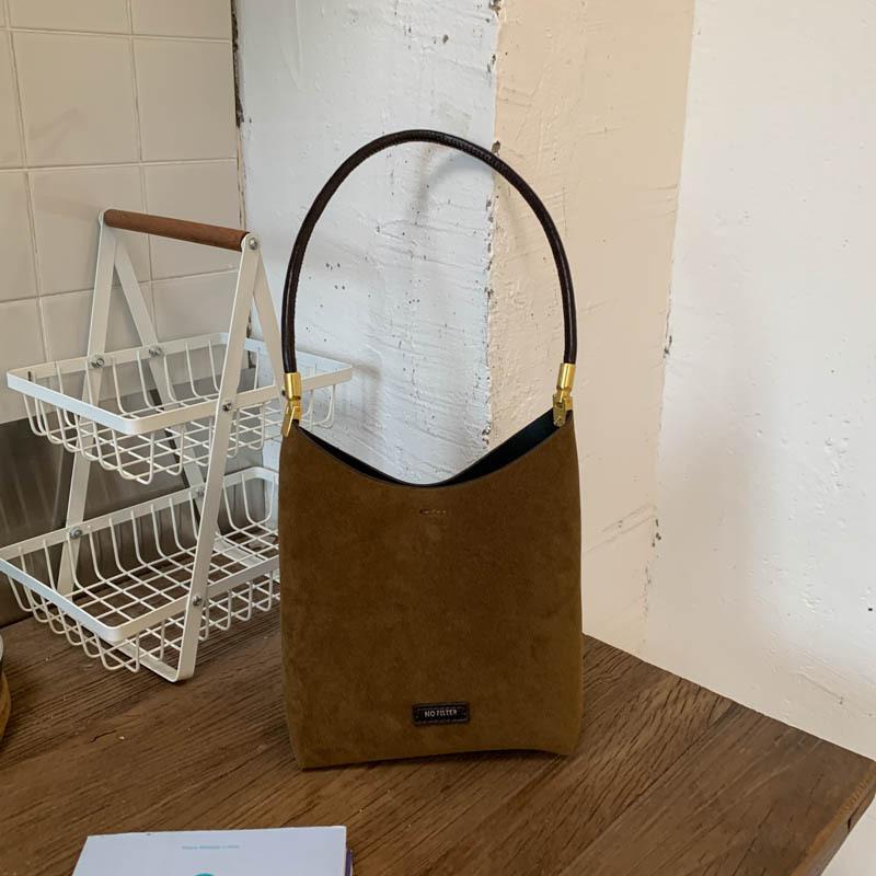 Простая подмышечная сумка высокой стоимости женская осенняя новая модная матовая ретро сумка через плечо повседневная сумка-мессенджер