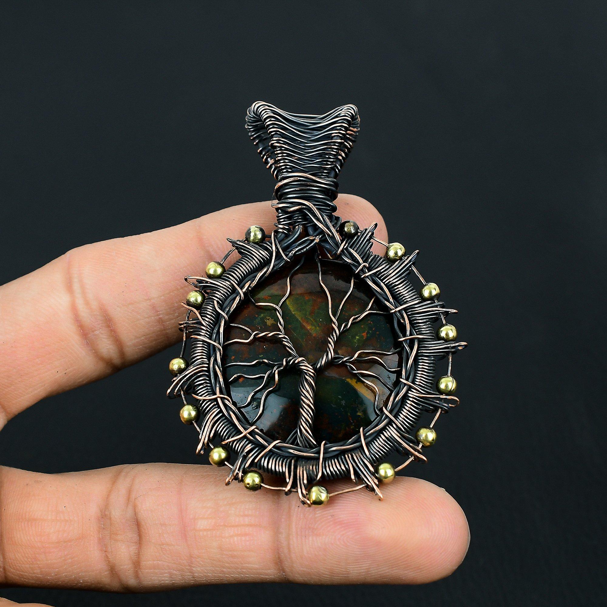 

Древо жизни кровавый камень драгоценный камень чистая медная проволока обертка ручной работы уникальный ювелирный кулон 2.56 Inches чёрный