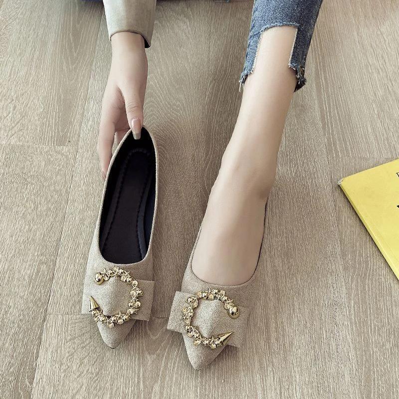 Autumn Women Flats Shoes Sexy Elegant Pointed Low Heel Sneakers Women New Shallow Slip-on Comfortable Casual Loafers