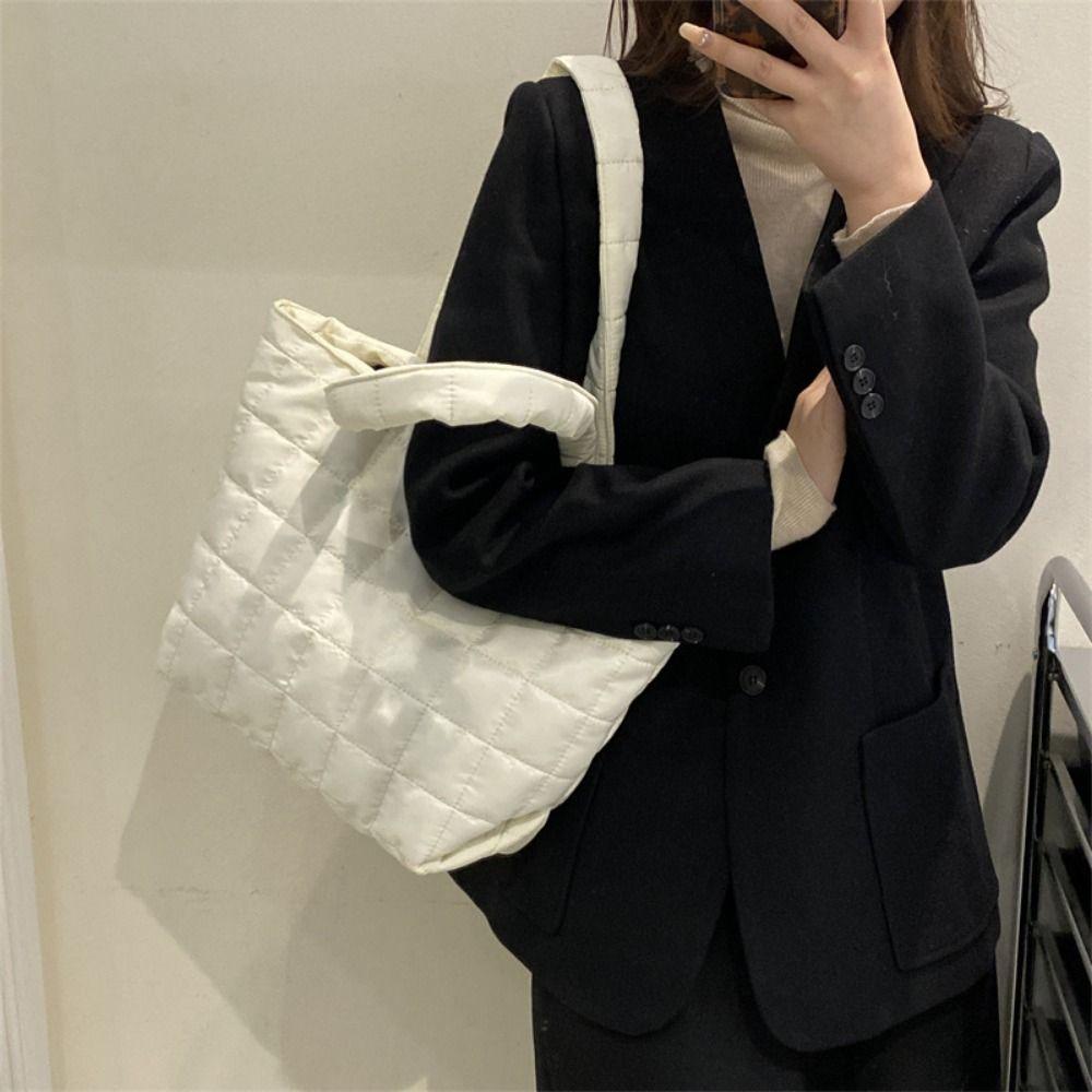 Solid Color Quilted Shoulder Bag Checkered Quilted Handbag Trendy Fashion Tote Bag  Female Use