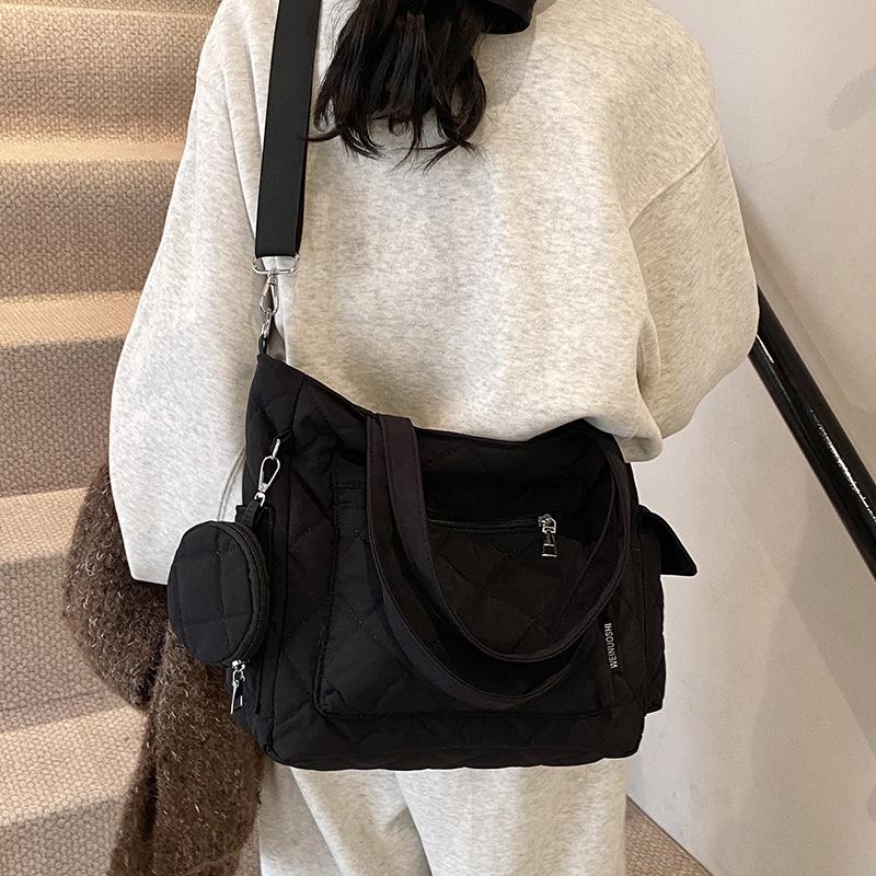 

Summer Women s Bags for Women s New Large Capacity Plaid Handbag Tote BagSummer Women s Bags for Women s New Large Capacity Plaid Handbag Tote Bag