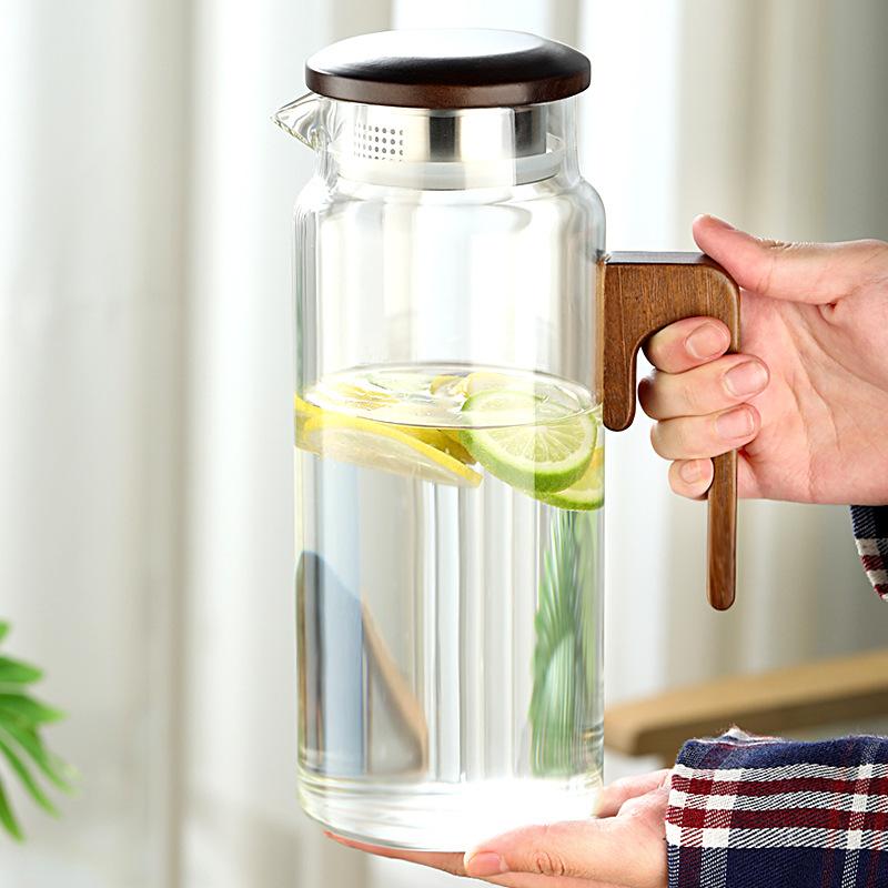 High Borosilicate Glass Wooden Handle Water Jug Heat Resistant Home Use Stylish Pitcher Set
