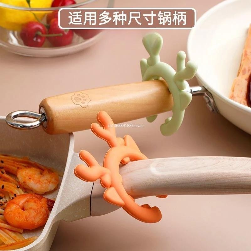2/1Pcs Silicone Spatula Rack Small Crab Anti Scalding Overflow Pot Clip Spoon Holder Clip Universal Shovel Rack Kitchen Gadgets