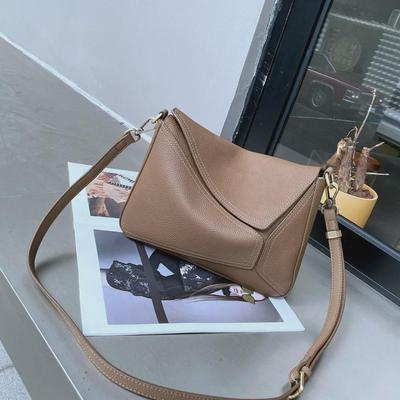 Borsa a Spalla Geometrica in Pelle da Donna - Borsa Messenger Cuscino in Pelle di Vacchetta TOGO 6408