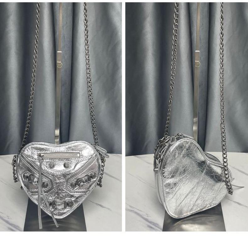 Mini Love Bag Sweet Cool Spicy Girl Style Rivet Locomotive Bag Women's Genuine Leather Diagonal Straddle Chain Bag