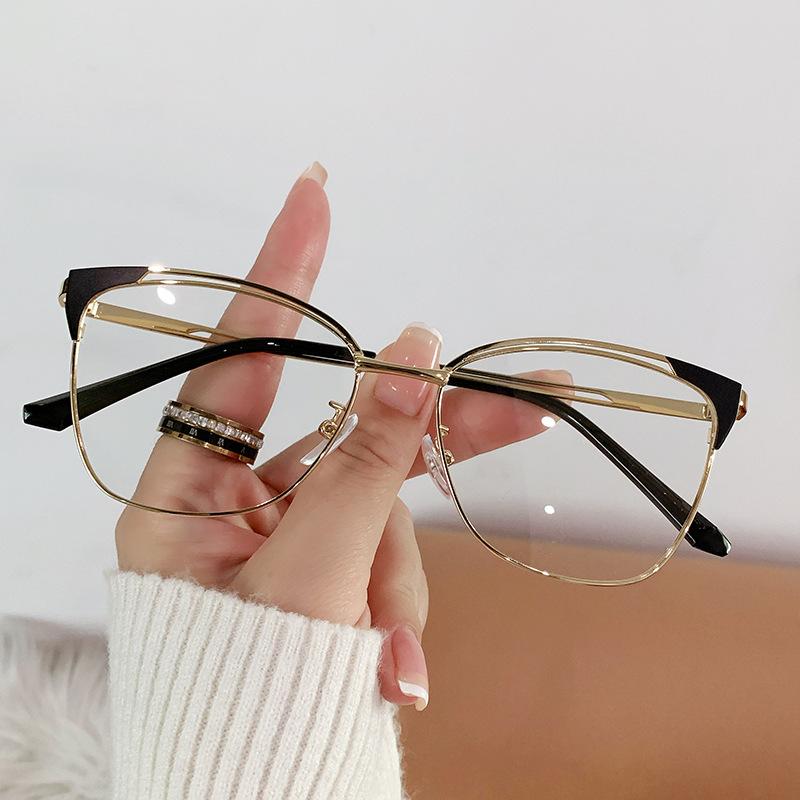 New Fashionable Luxury Metal Frame Women'S Flat Light Glasses Ultra Light Neutral High Quality Anti Blue Light Glasses