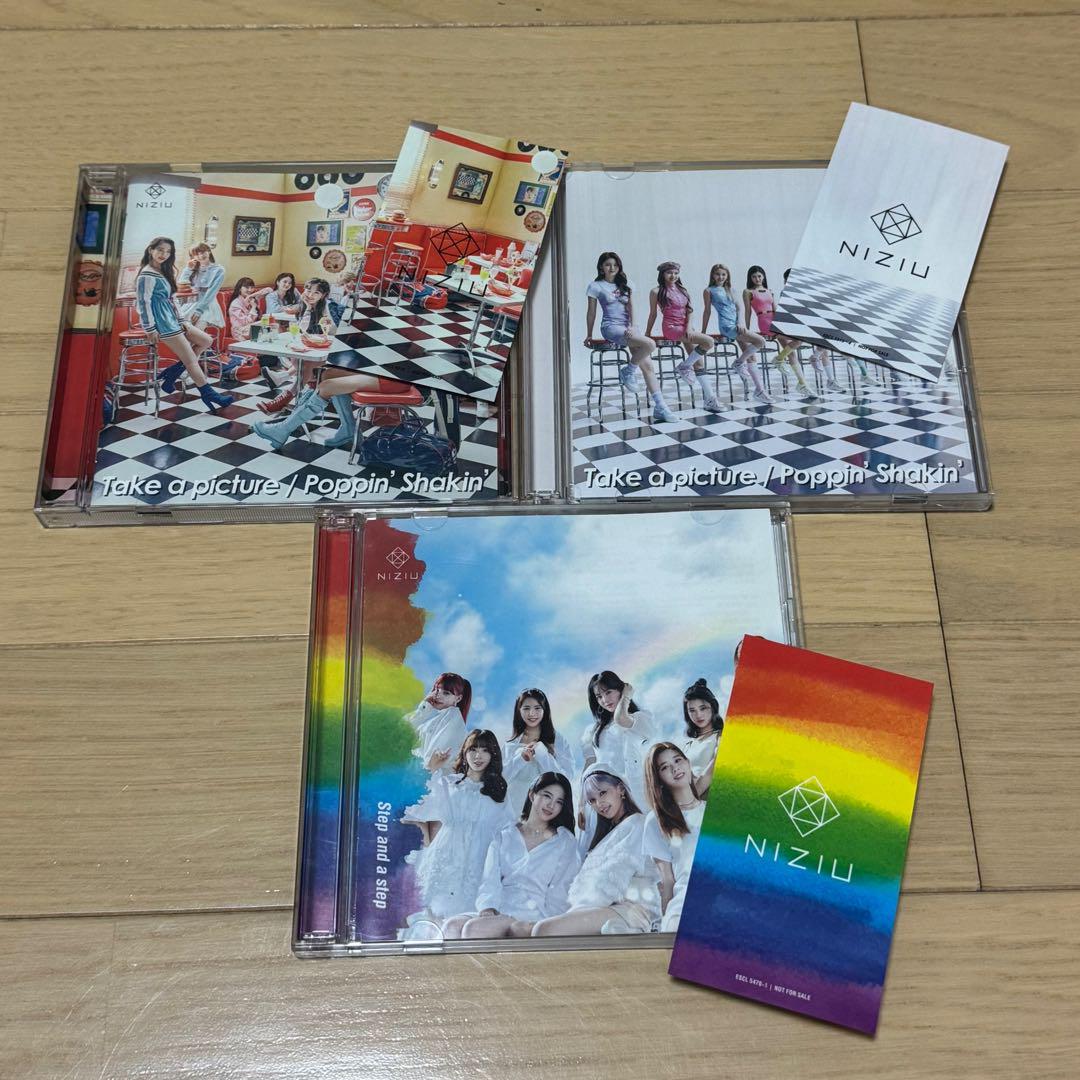 

[USED] NiziU CD with trading card