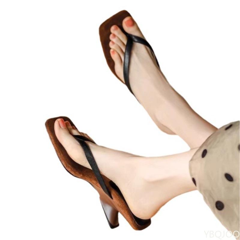 Fashionable Stylish Women's Cool Slippers for Summer 2025 Featuring Simple Color Blocking Toe Wedge Heel Casual Flip Flops