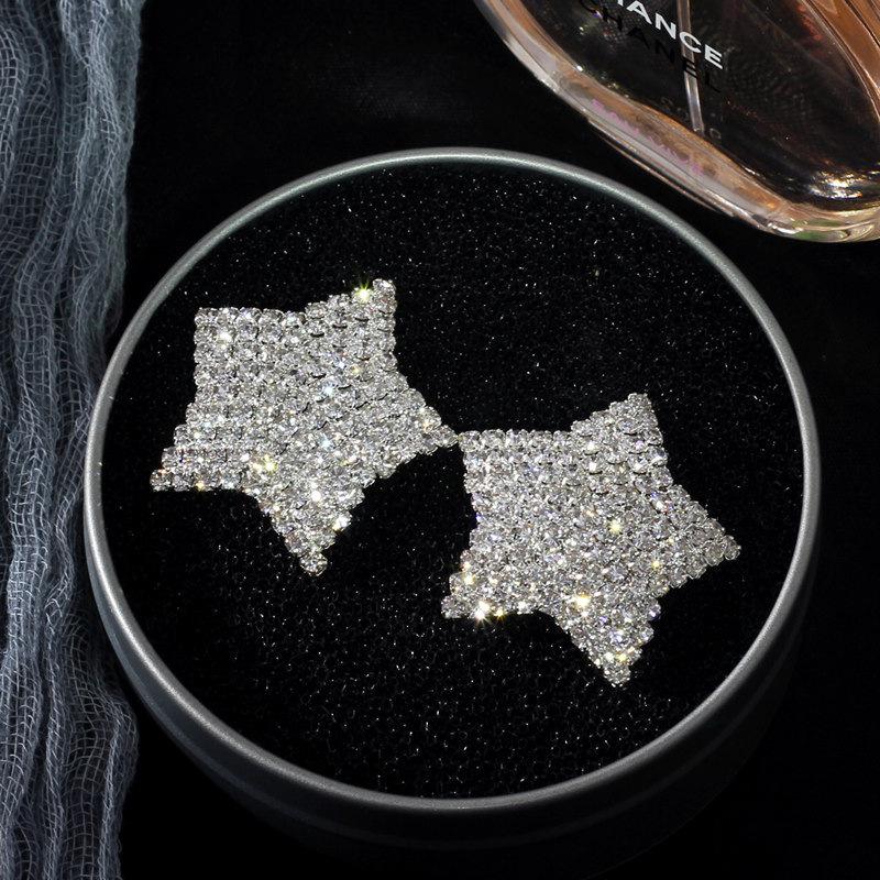 

Темперамент Роскошные блестящие полные бриллиантовые серьги-пентаграммы Женские серьги высокого уровня с геометрическим чувством Модные серьги 1 пара