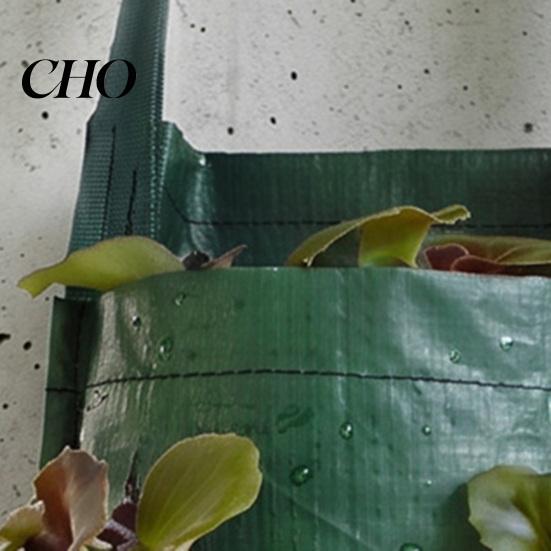 PE Fabric Planter Hanging Strawberry Grow Bag Upside Down Reusable Breathable Plant Rootlet Growth with 4 6 8 10 Planting Holes for Vegetables