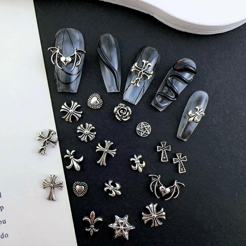 120pcs/1 Box European American Dark Vintage Style Cross Nail Art Patch Premium Metal Style Heart Nail Metal Decorment Set