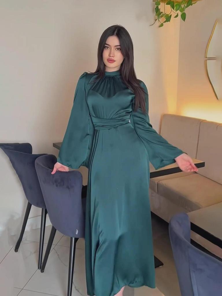 Abito Sottoveste Satinato Monocolore Stile Principessa Primaverile 2026