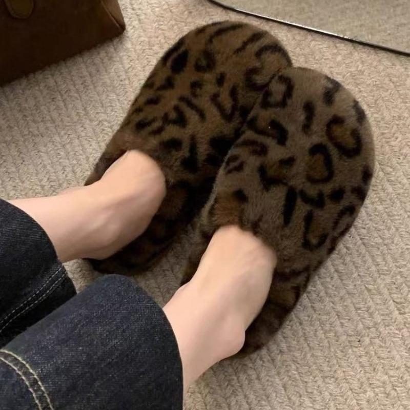 Winter Damen Warme Baumwoll Hausschuhe Schlichte Runde Zehenschuhe Damen Komfort Schlafzimmer Flats Slides Mujer Warme Schuhe