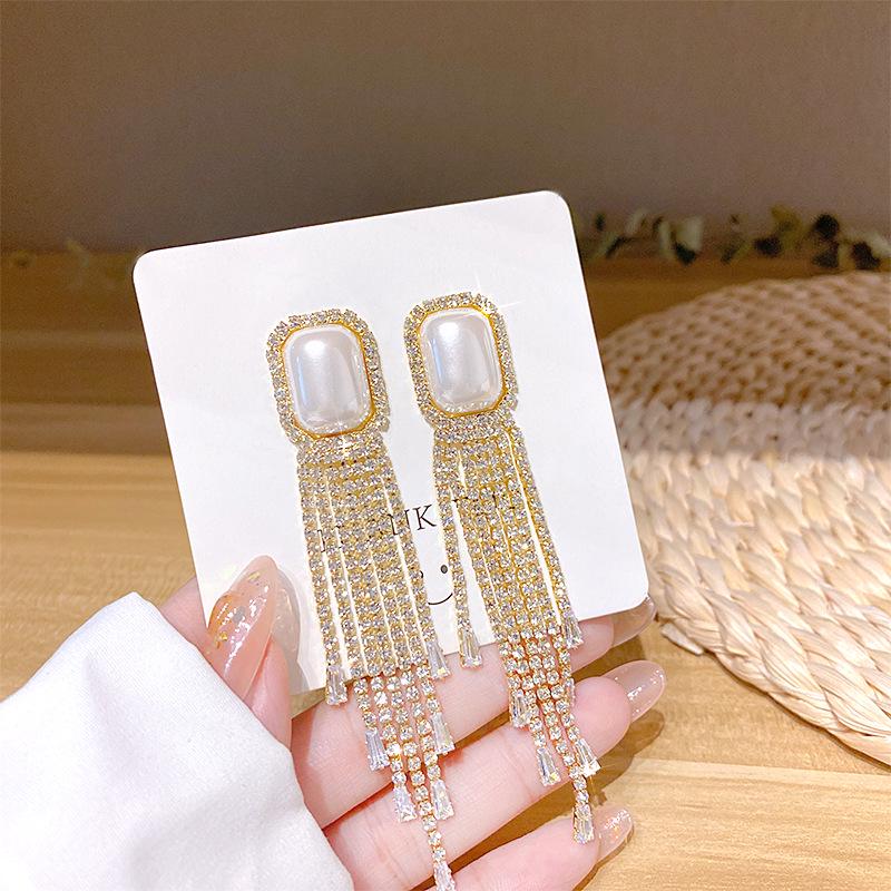 S925 Silver French Pearl Tassel Earrings for Round Faces - Slimming, Versatile, and Exaggerated Dangle Design