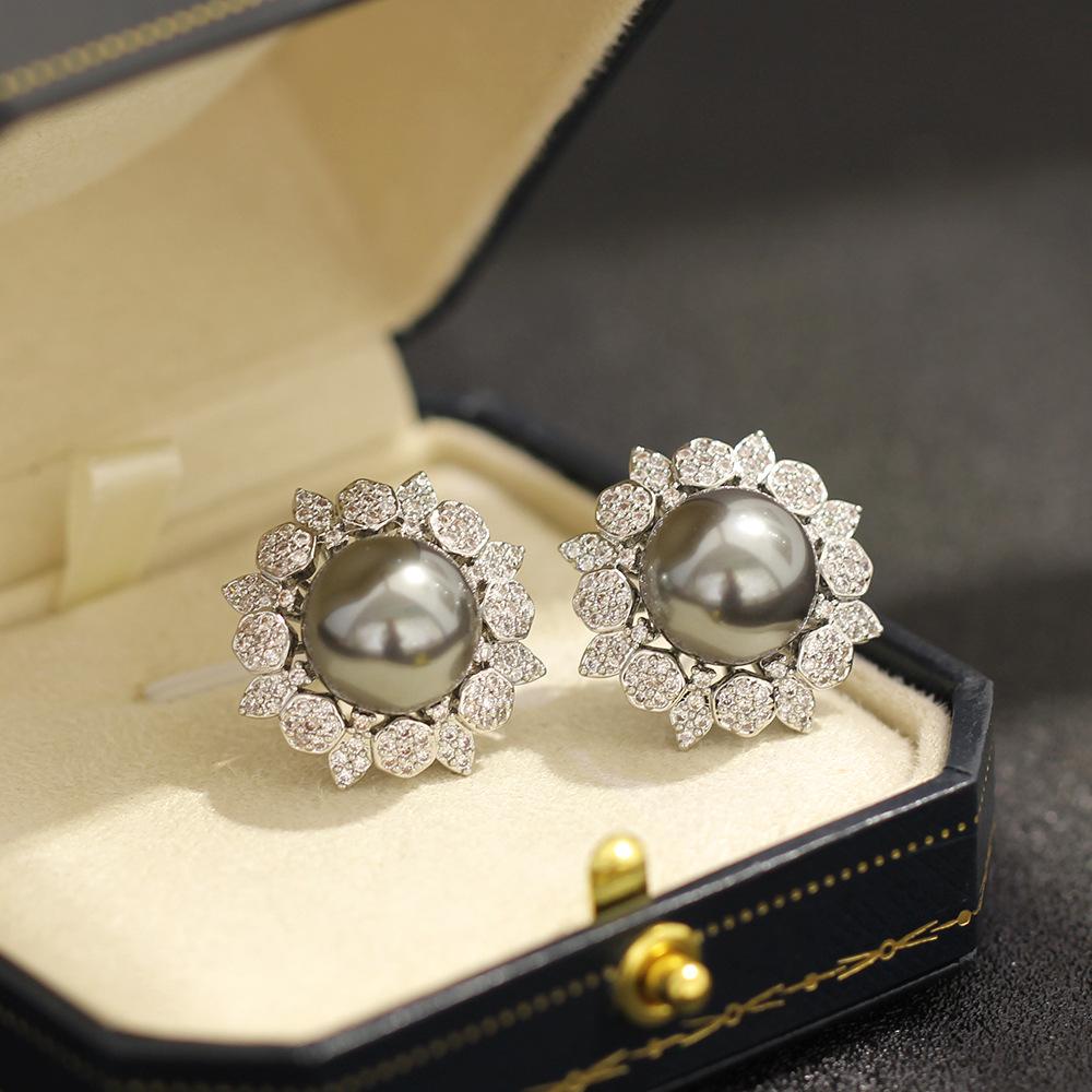 French Vintage Black Pearl Flower Stud Earrings Exaggerated Personality Exaggerated Exquisite Diamond Set Versatile Earrings Silver Needle Earrings Wo