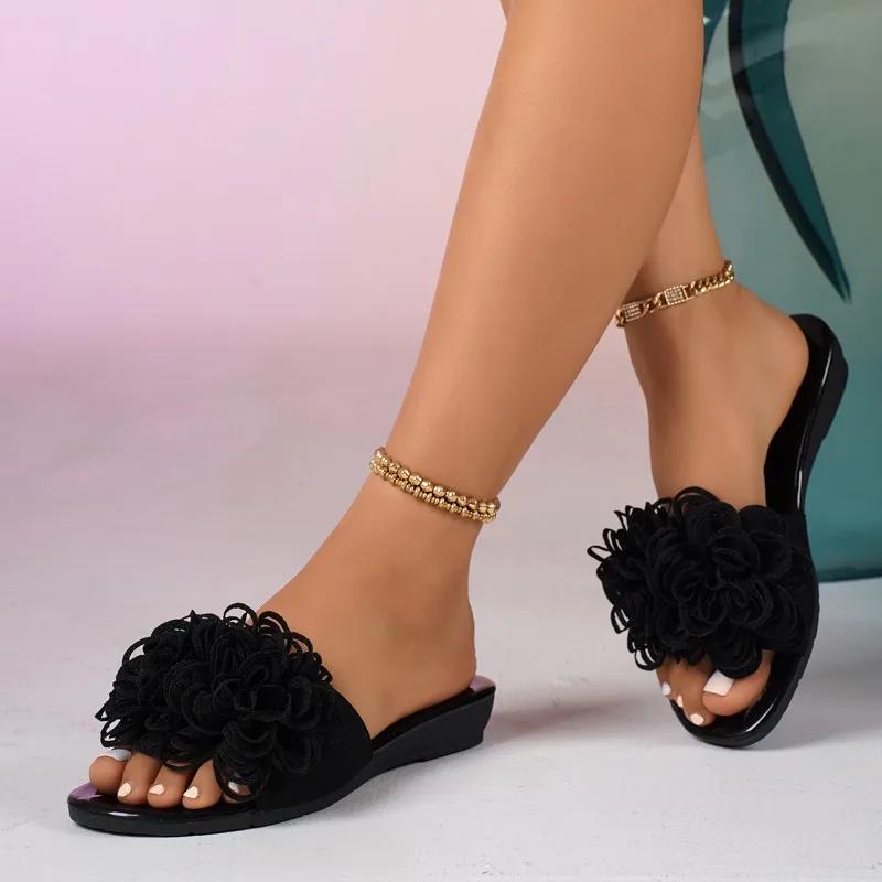 2025 Új Női Papucsok Virágos Napi Papucsok Nők Nyári Kültéri Plusz Méretű Puha Talpú Nyitott Orrú Ékes Papucsok