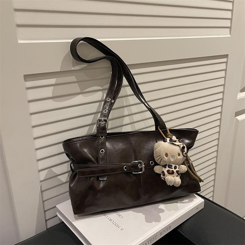Simple and large-capacity underarm bag women's fashion retro shoulder-level texture going out commuting tote bag