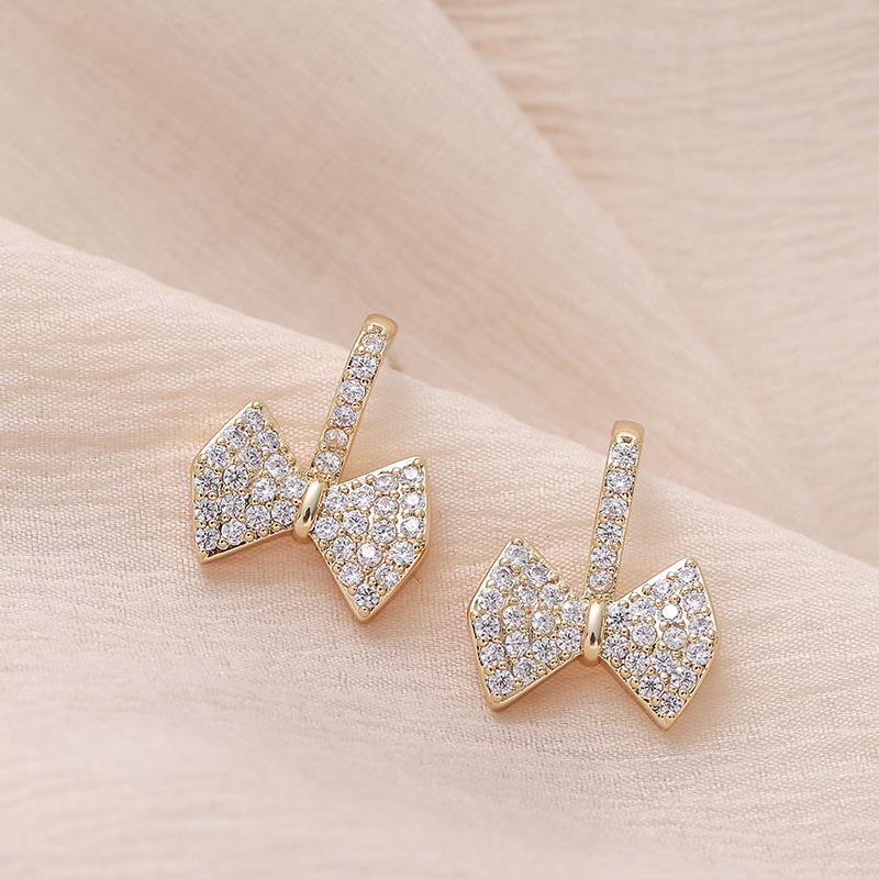 

Simple S925 Silver Zircon Bow Stud Earrings
