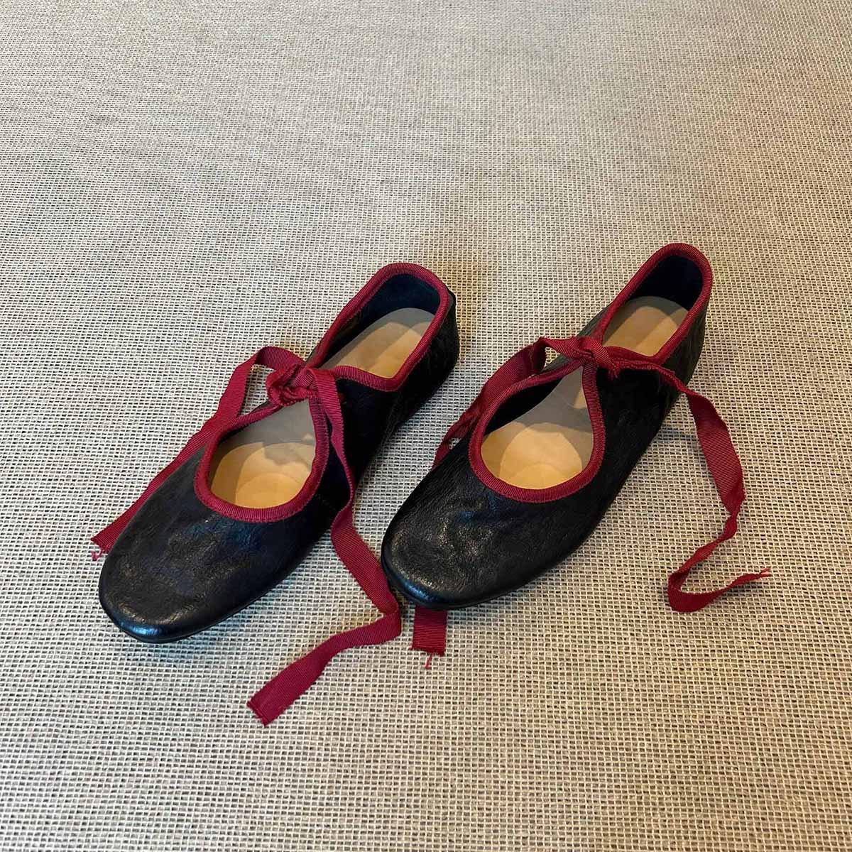 

Sheepskin version~ niche literary and artistic style light mouth ballet shoes women s versatile retro contrasting color lace-up flat-soled 35