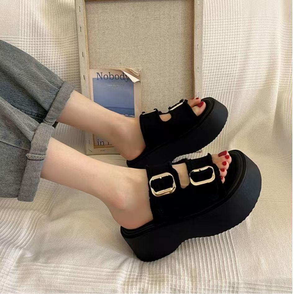 Muffin platform versatile sandals women 2025 new European trendy denim slippers sports Roman height-increasing sandals women