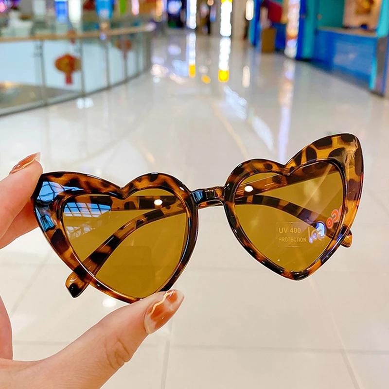 Kids Girls Boys Vintage Sunglass Fashion Love Heart Sunglasses Children Cute Sexy retro Cat Eye Vintage Sunglasses  Trendy