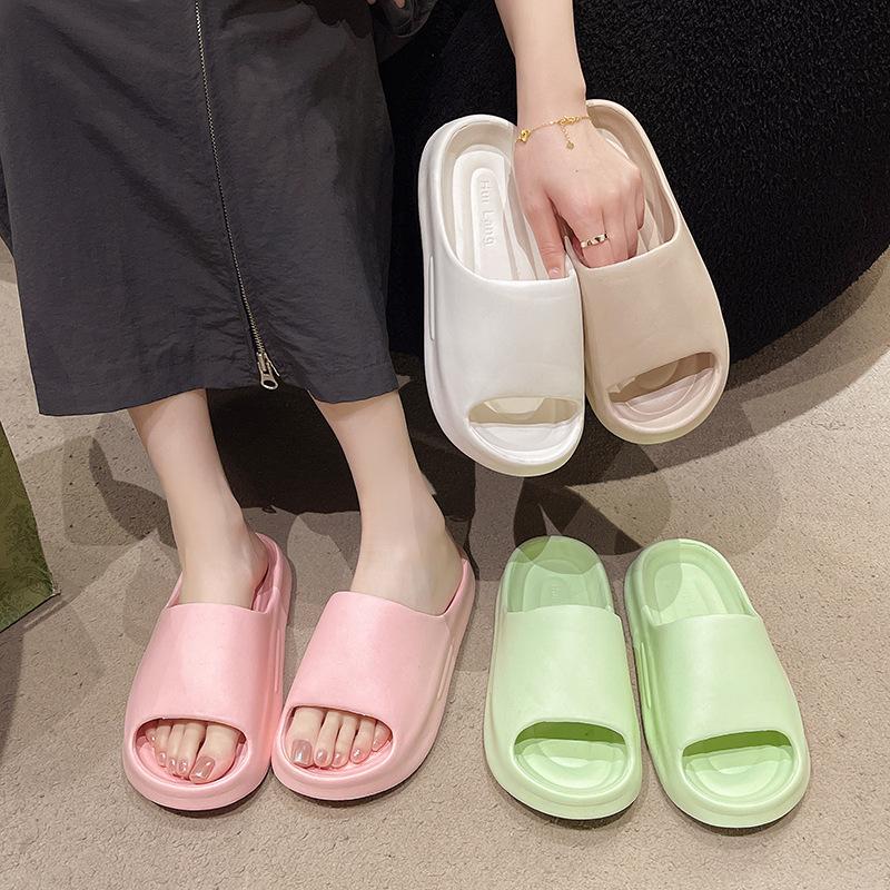 Summer Solid Color, Simple, Super Soft, Anti-slip and Non-smelly Women's Bath Slippers for Home Use, New Style for Women 2025