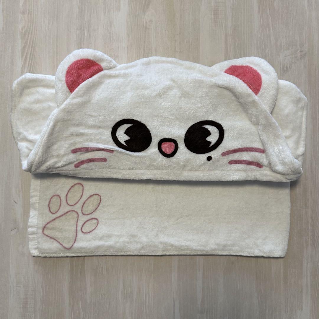 

[USED] straykids Hyunjin hooded towel