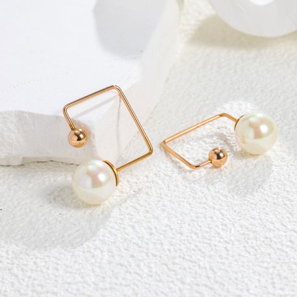 Xiaoxiangfeng Japanese and Korean Elegant Pearl Square Earrings Rose Gold Stud Earrings Niche High Color Retention