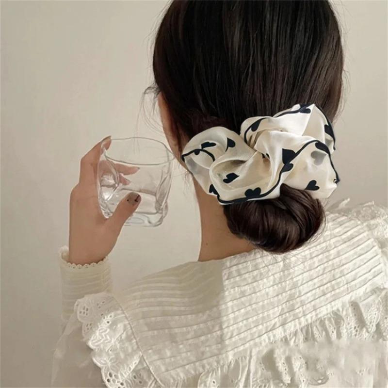 3 Stück/Set Minimalistische Süße Stoff-Haargummis für Damen mit Blumendruck und Pünktchen, Haargummis mit elastischem Zubehör