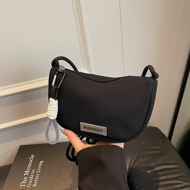 

Популярная в этом году женская сумка 2025 новая нишевая высококлассная сумка через плечо, сумка кроссбоди, сумка-седло чёрный