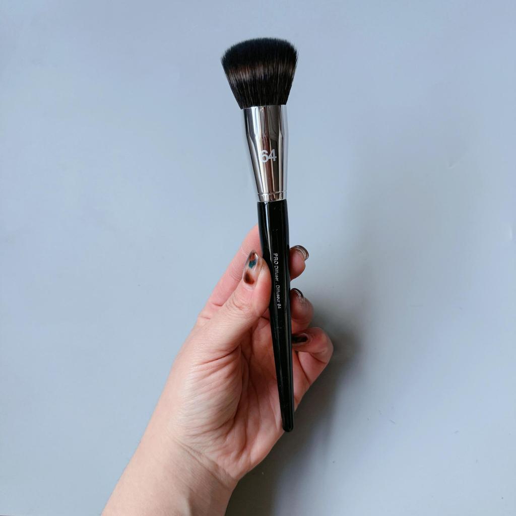 S Series No. 91 Multifunctional Makeup Brush: Loose Powder, Blush, Highlighter, Foundation, Contour.