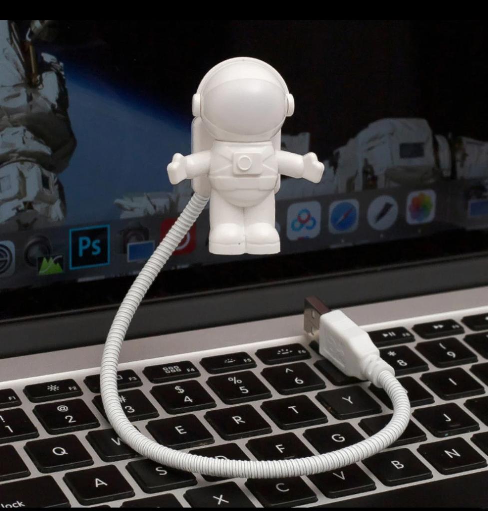 Lustiges Astronauten-USB-Gadget Spaceman LED-Licht Einstellbare Nachtlicht-Gadgets für Computer-PC-Lampe Raumdekor-Nachtlichter