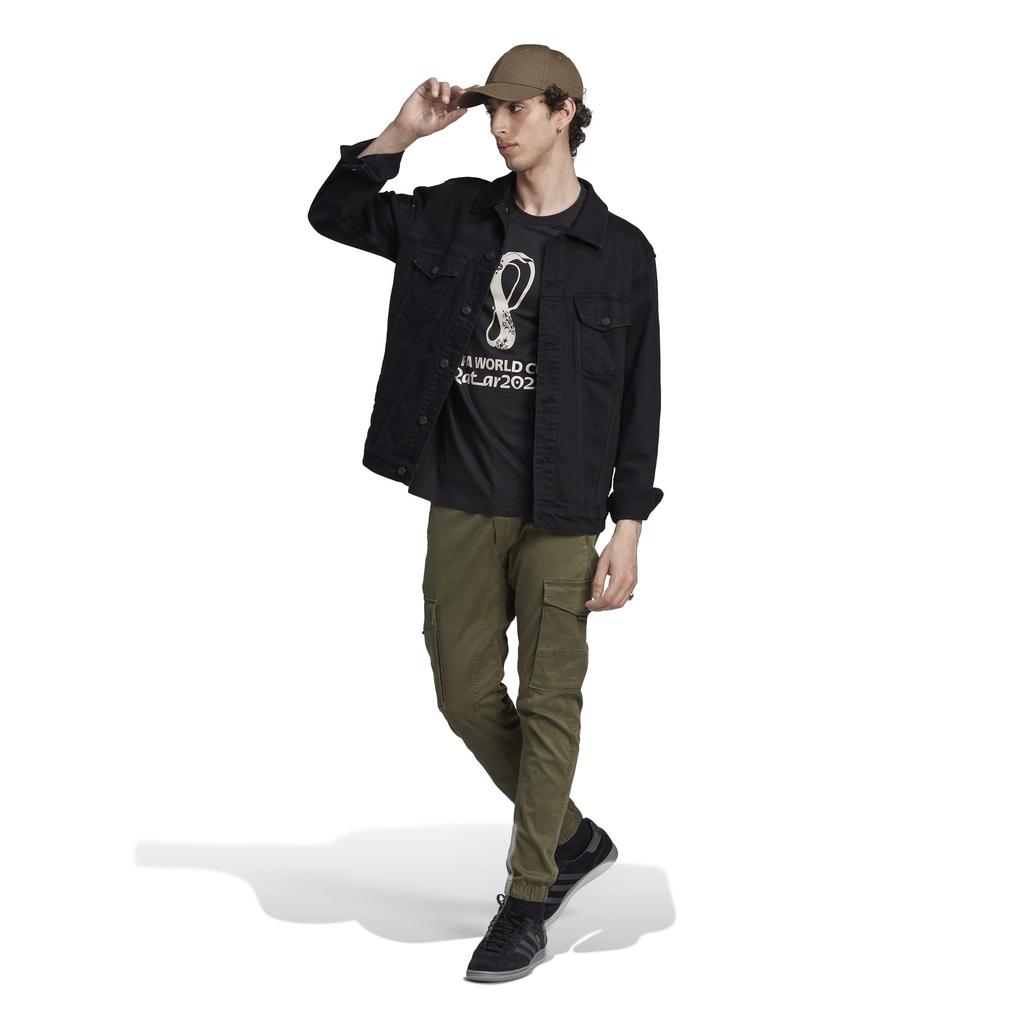 Adidas Fotbalové tričko s krátkým rukávem FIFA World Cup Graphic TK911 Černé S 2022(TM) pánské (HD6367)