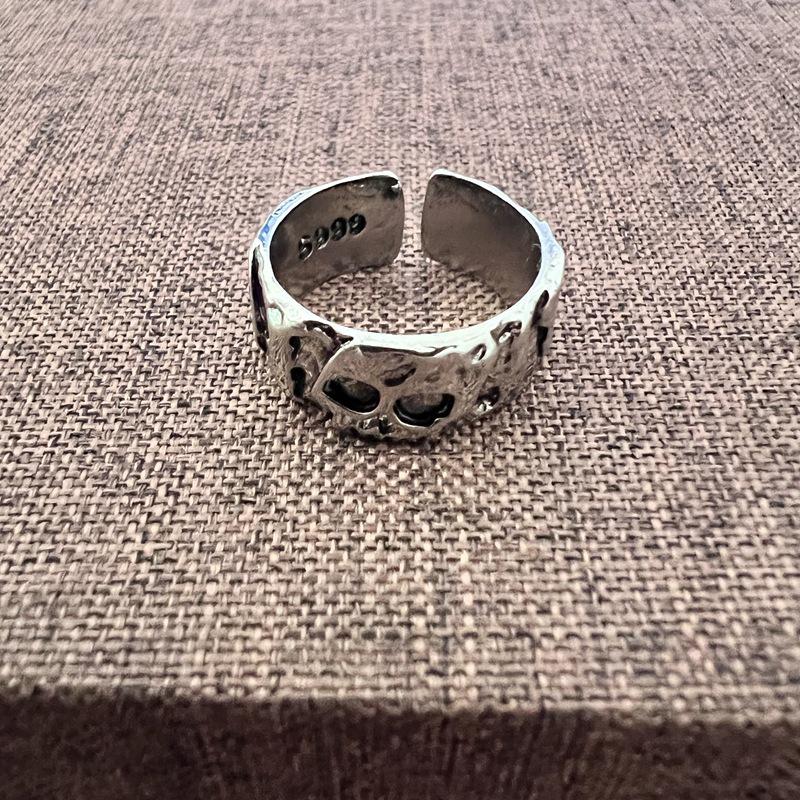 

Кольцо Dark Series Retro Skull Five-Claw Ring - крутой аксессуар в стиле хип-хоп и уличный стиль Adjustable