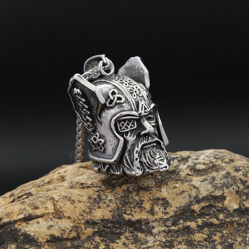 One-eyed Warrior Head One-eyed Warrior Head Pendant Men's Retro Titanium Steel Necklace