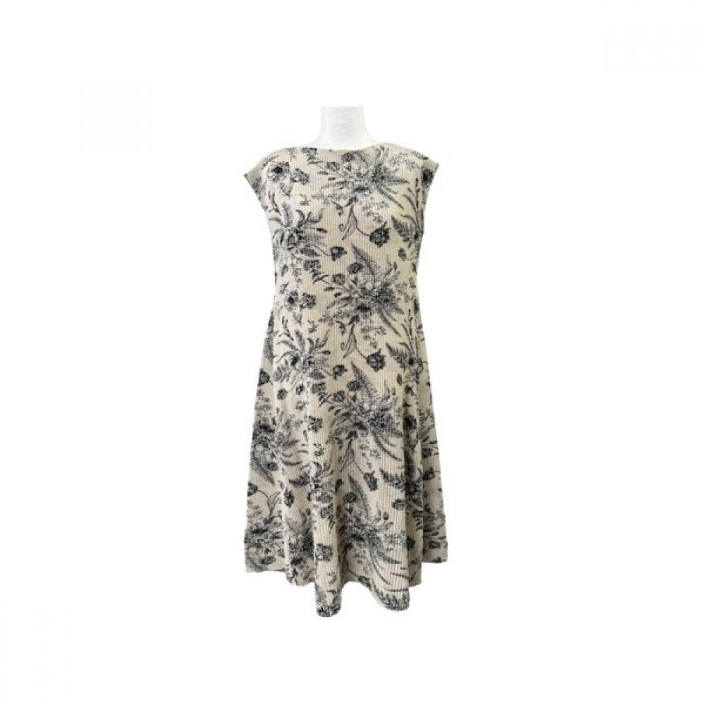 Specchio Sleeveless Dress Round Neck 451 538