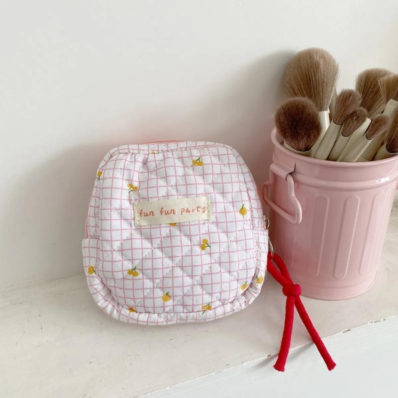 Women's Sanitary Pouch Cute Mini Bag for Tampon & Makeup Organizer Small Portable Coin Purse with Zipper