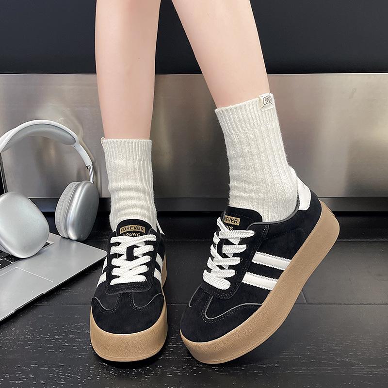 Leather Retro Platform Women's Autumn New Versatile Student Height Increase Lightweight Sports and Leisure Board Shoes