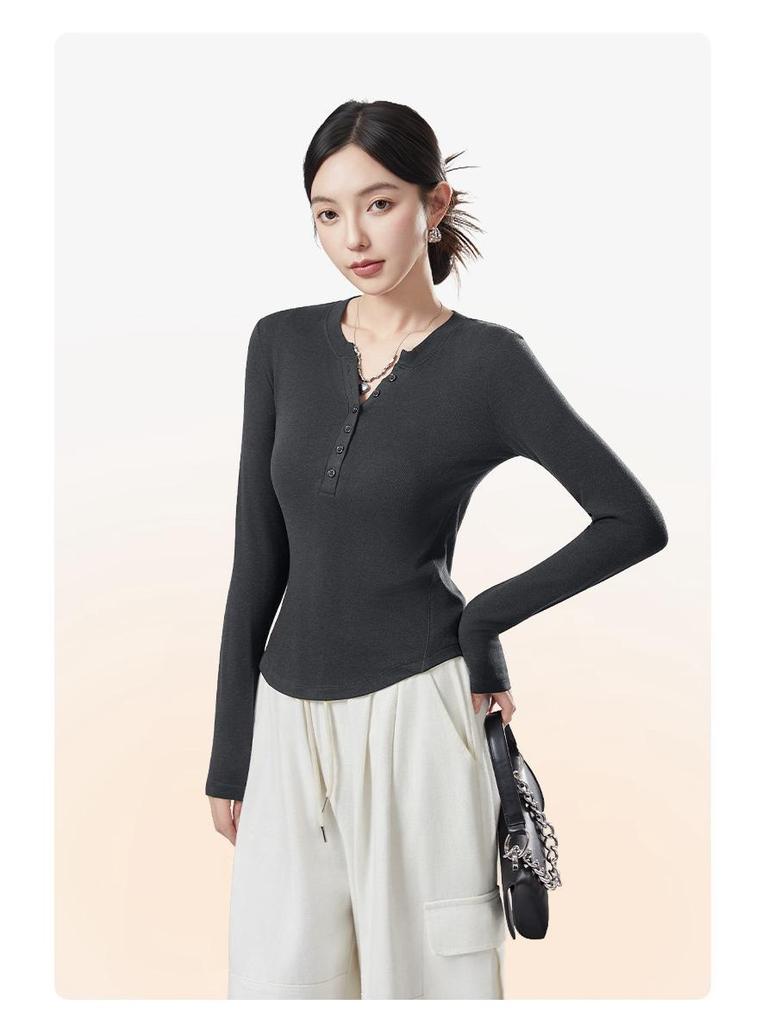 2025 A/W V-neck German Velvet Women's Slimming Long Sleeve Top with Buttons - Korean Style