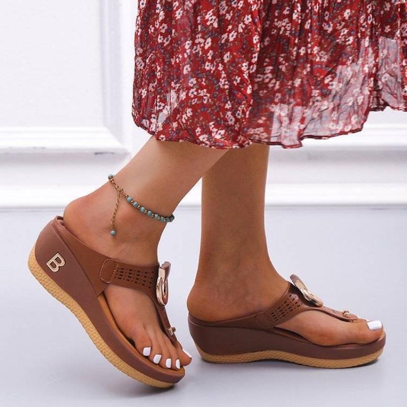 Women Flip-flops Fashion Wedge Platform Slippers Designer Metal Buckle Flip-flops Outdoor Casual Beach Slippers for Women Slides