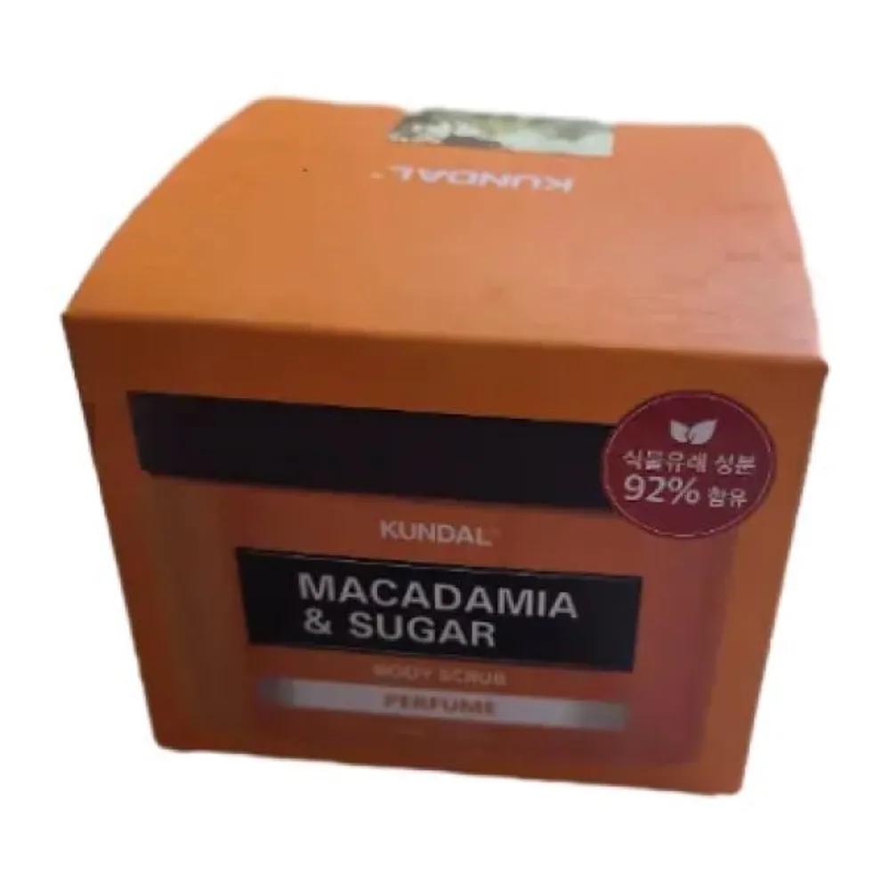 KUNDAL Sugar Body Scrub 550g Baby Powder Scent Baby powder