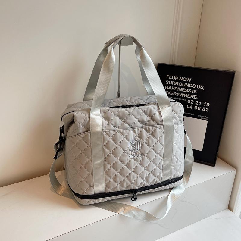 

Rhombus Travel Luggage Women s Light Korean Edition Oblique Span Fitness Bag Premium Sense Large Capacity Travel Storage Bag серый