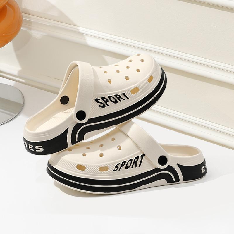 Thick Soled Anti Slip Two on Sandals for Women, New Style for Indoor and Outdoor Wear, Perforated Shoes for Men in Summer